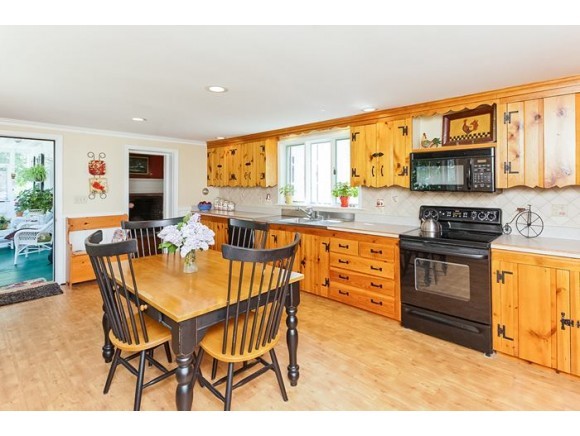 1382 State Road Eliot, ME 03903 - Photo 10 of 36