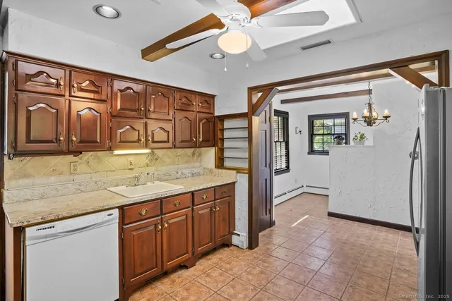 $595,000 | 10 Aragon Drive, Trumbull, CT 06611