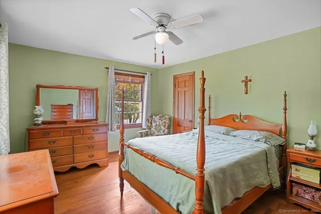 $595,000 | 10 Aragon Drive, Trumbull, CT 06611