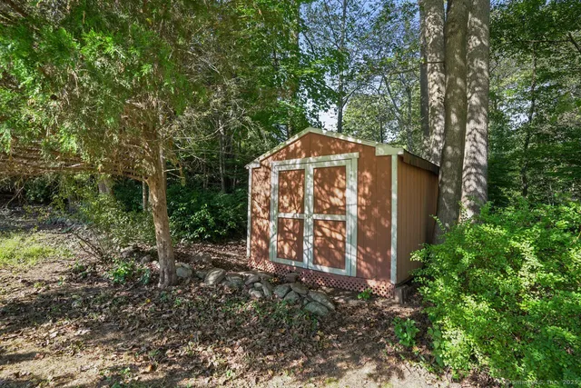 $595,000 | 10 Aragon Drive, Trumbull, CT 06611