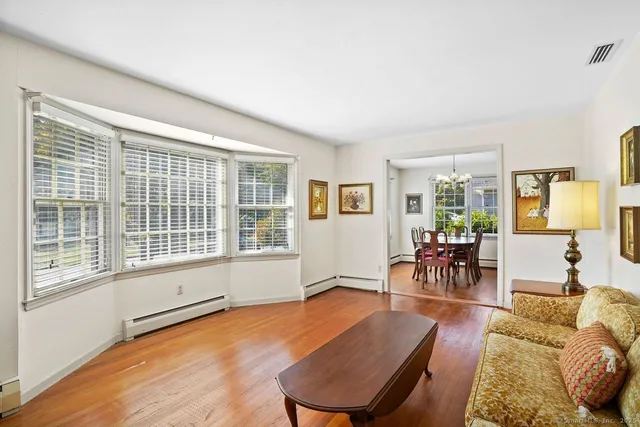 $595,000 | 10 Aragon Drive, Trumbull, CT 06611