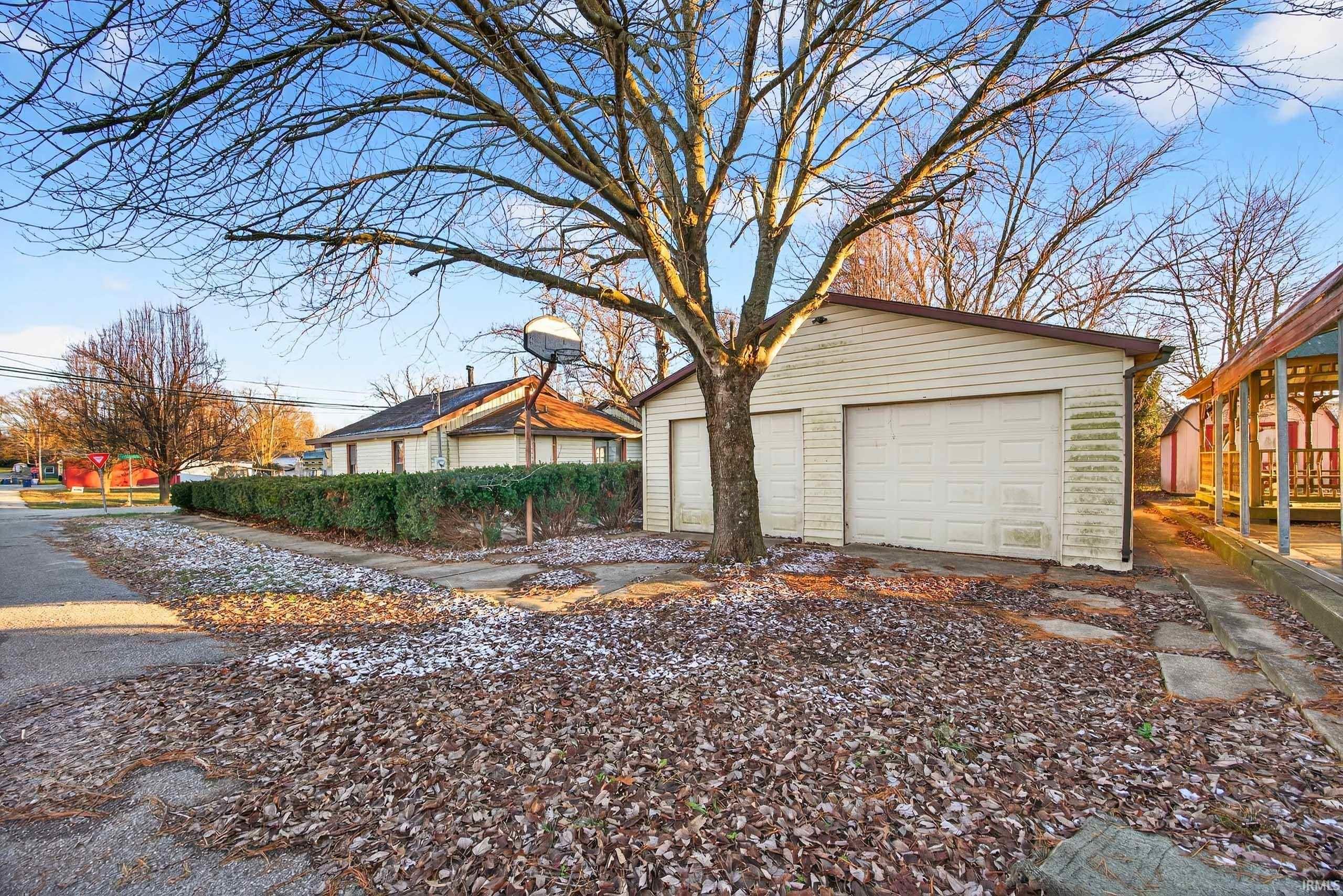 960 Stevens Street Mitchell, IN 47446 - Photo 31 of 36