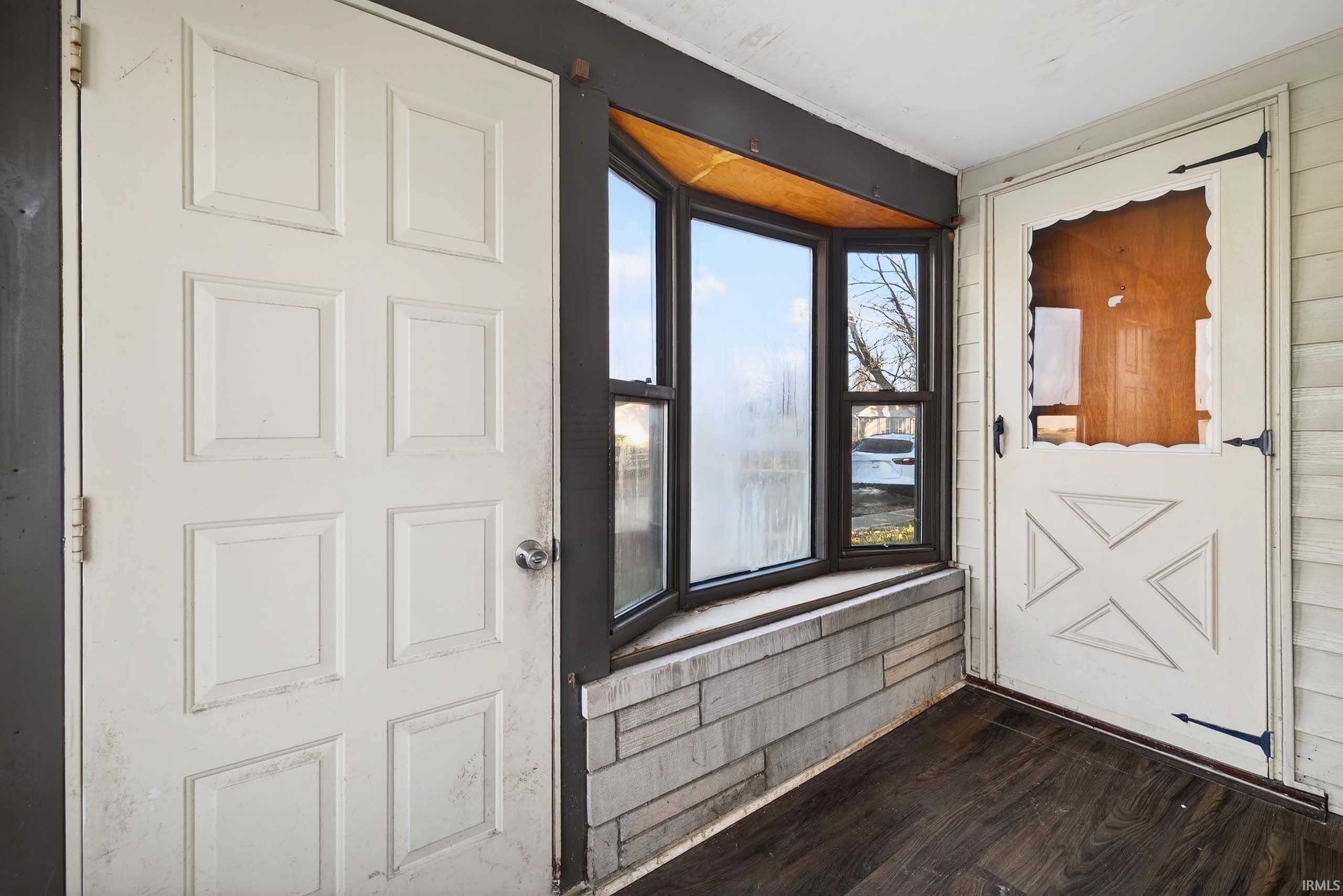 960 Stevens Street Mitchell, IN 47446 - Photo 4 of 36