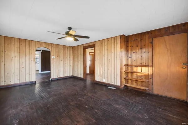 $135,000 | 960 Stevens Street, Mitchell, IN 47446
