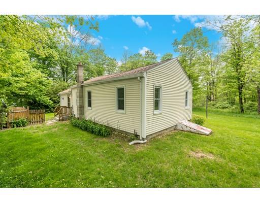81 Old Bay Road Belchertown, MA 01007 - Photo 4 of 25 Gallery Image 4