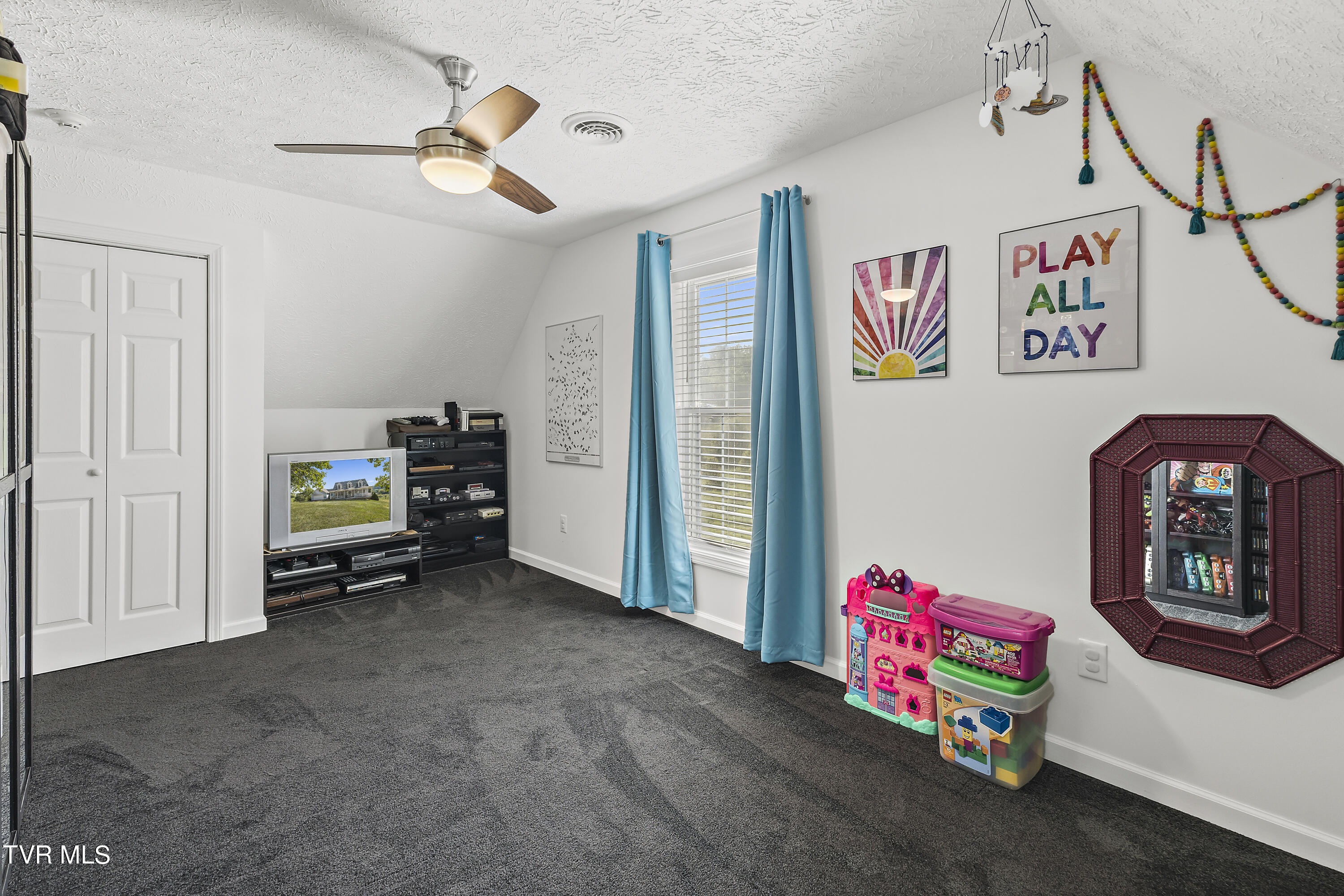 5661 Stardust Road Kingsport, TN 37660 - Photo 35 of 75 128A1089