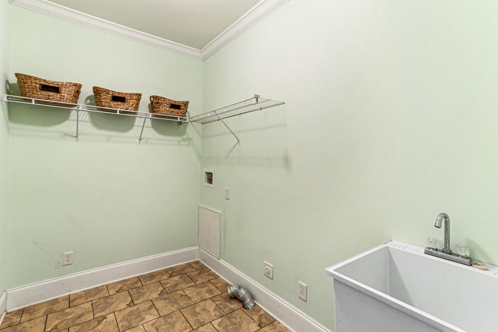 125 New Stillwell Road Springfield, GA 31329 - Photo 14 of 46 Laundry Room
