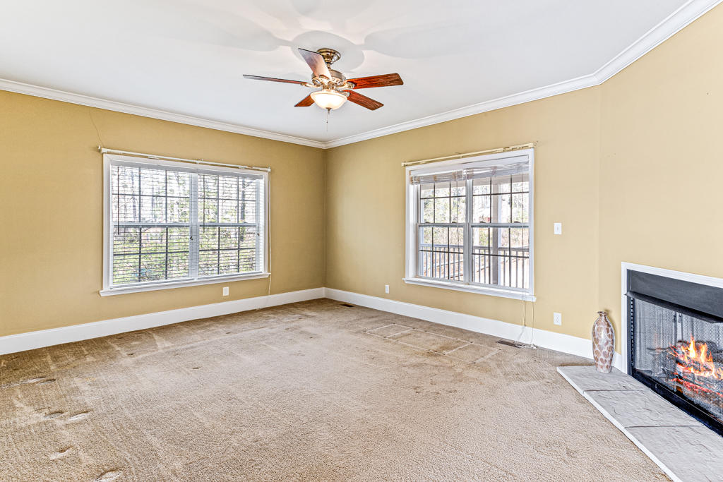 125 New Stillwell Road Springfield, GA 31329 - Photo 5 of 46 Living Room