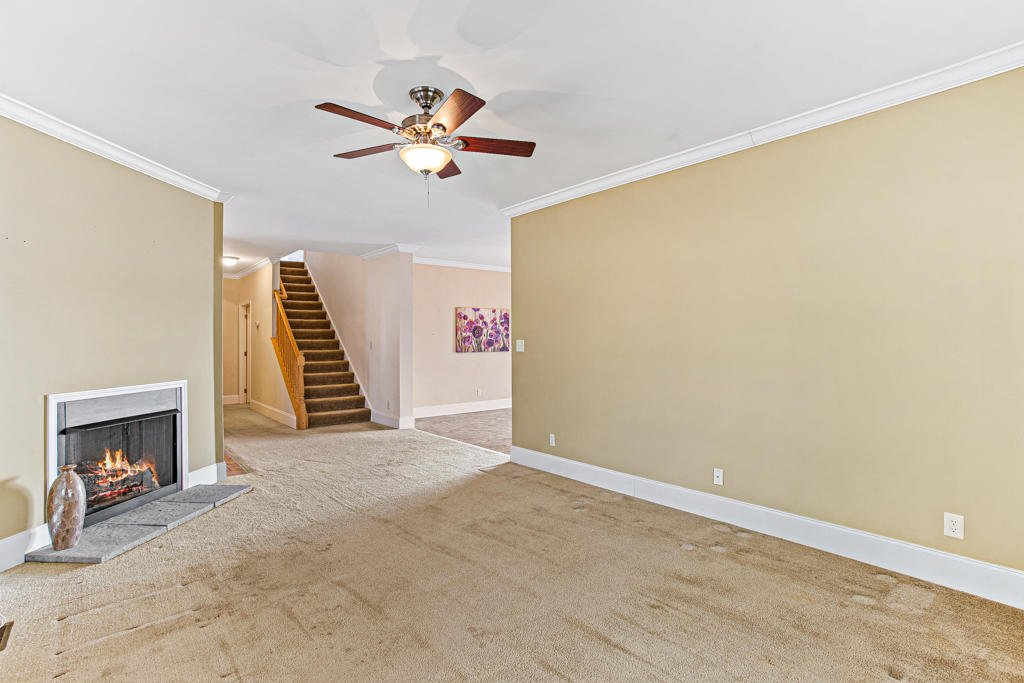 125 New Stillwell Road Springfield, GA 31329 - Photo 6 of 46 Living Room