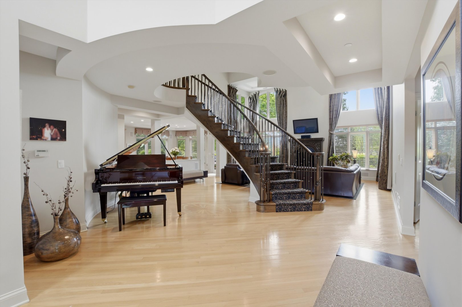 809 Edgemont Lane Park Ridge, IL 60068 - Photo 8 of 59