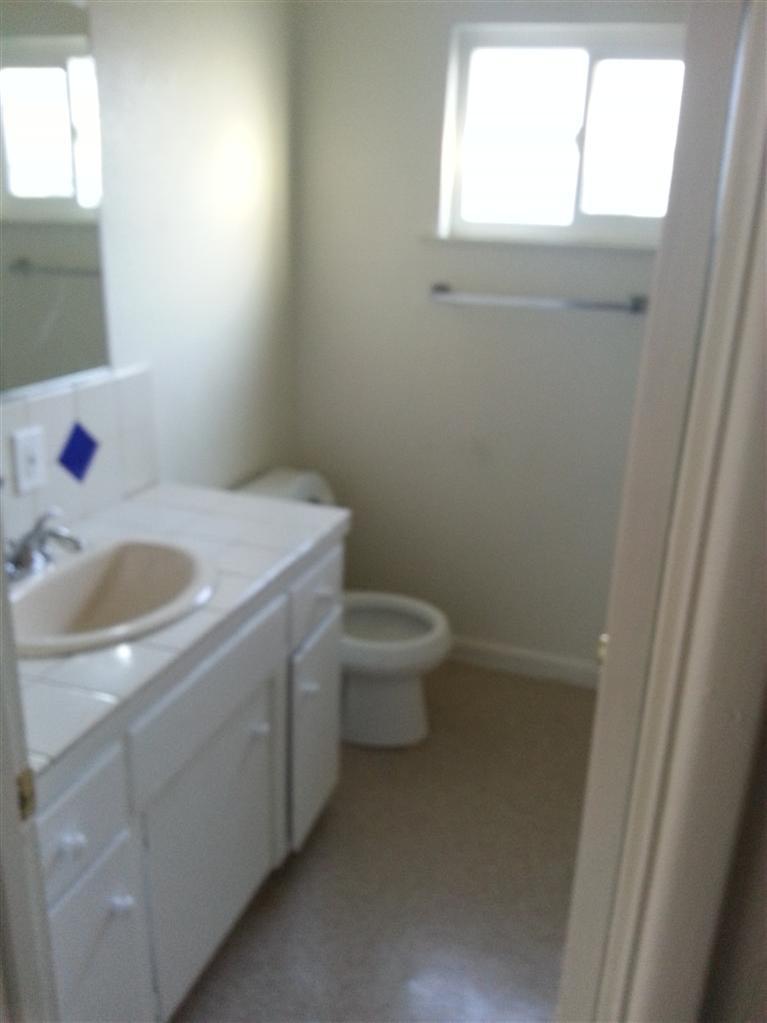 618 Manning Avenue Reedley, CA 93654 - Photo 14 of 24