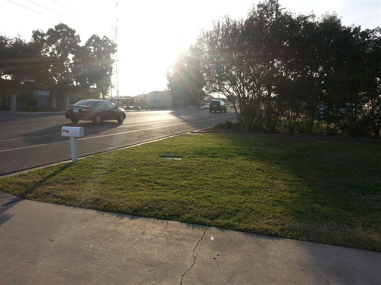 618 Manning Avenue Reedley, CA 93654 - Photo 4 of 24