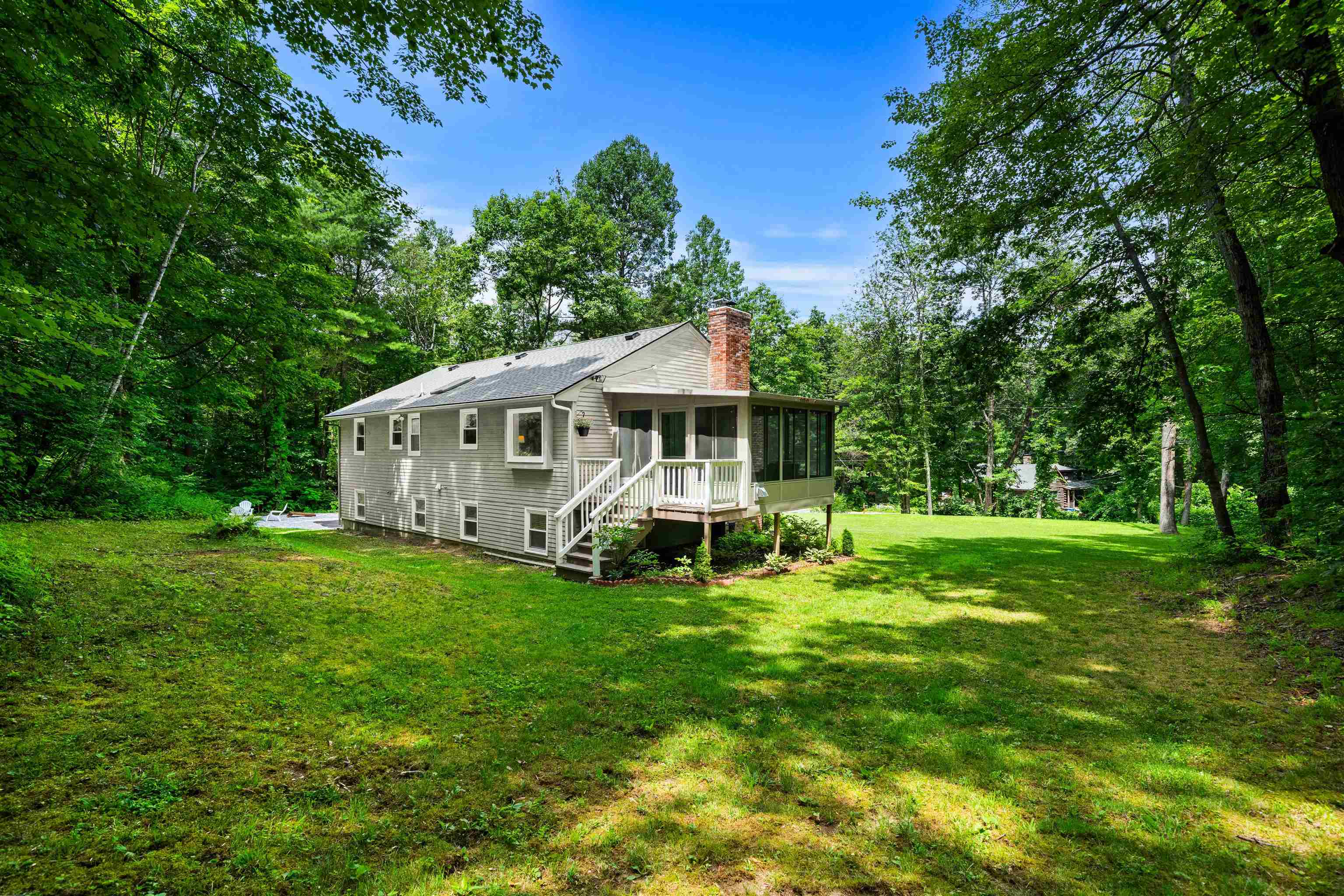 20 Hawkview Road Hudson, NH 03051 - Photo 31 of 35