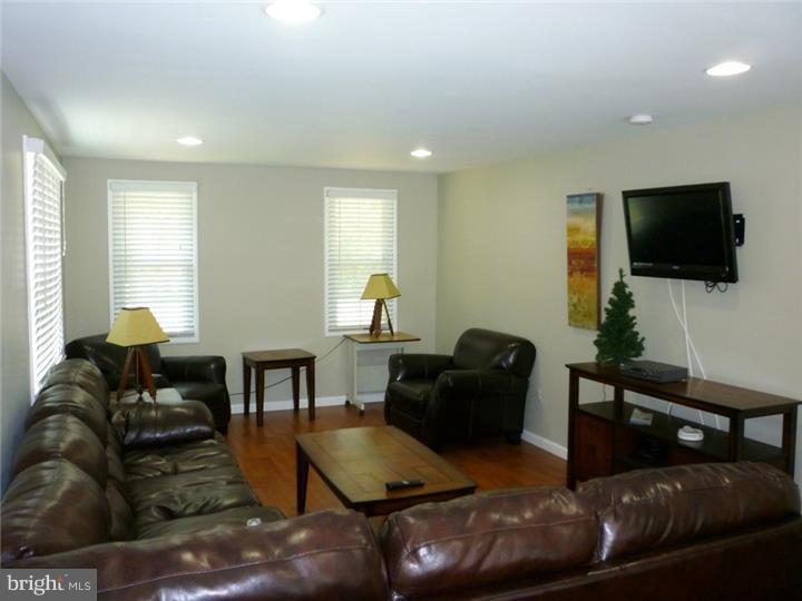 4433 Church Road Mount Laurel, NJ 08054 - Photo 4 of 15 Living Room
