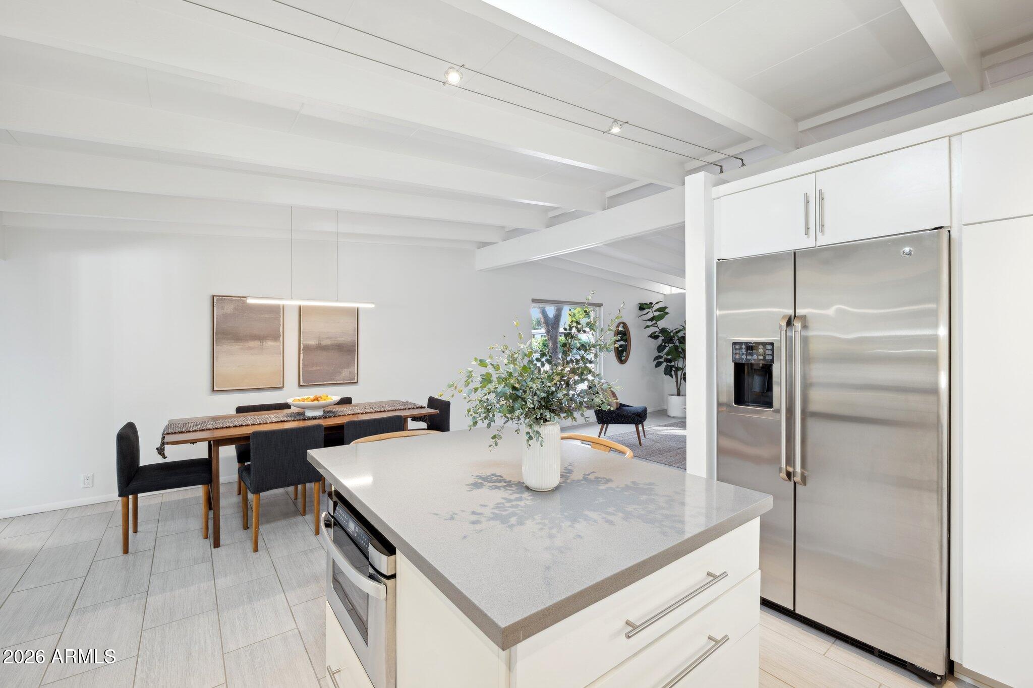 5735 North 11th Street Phoenix, AZ 85014 - Photo 13 of 60 14-web-or-mls-5735-north-11th-st