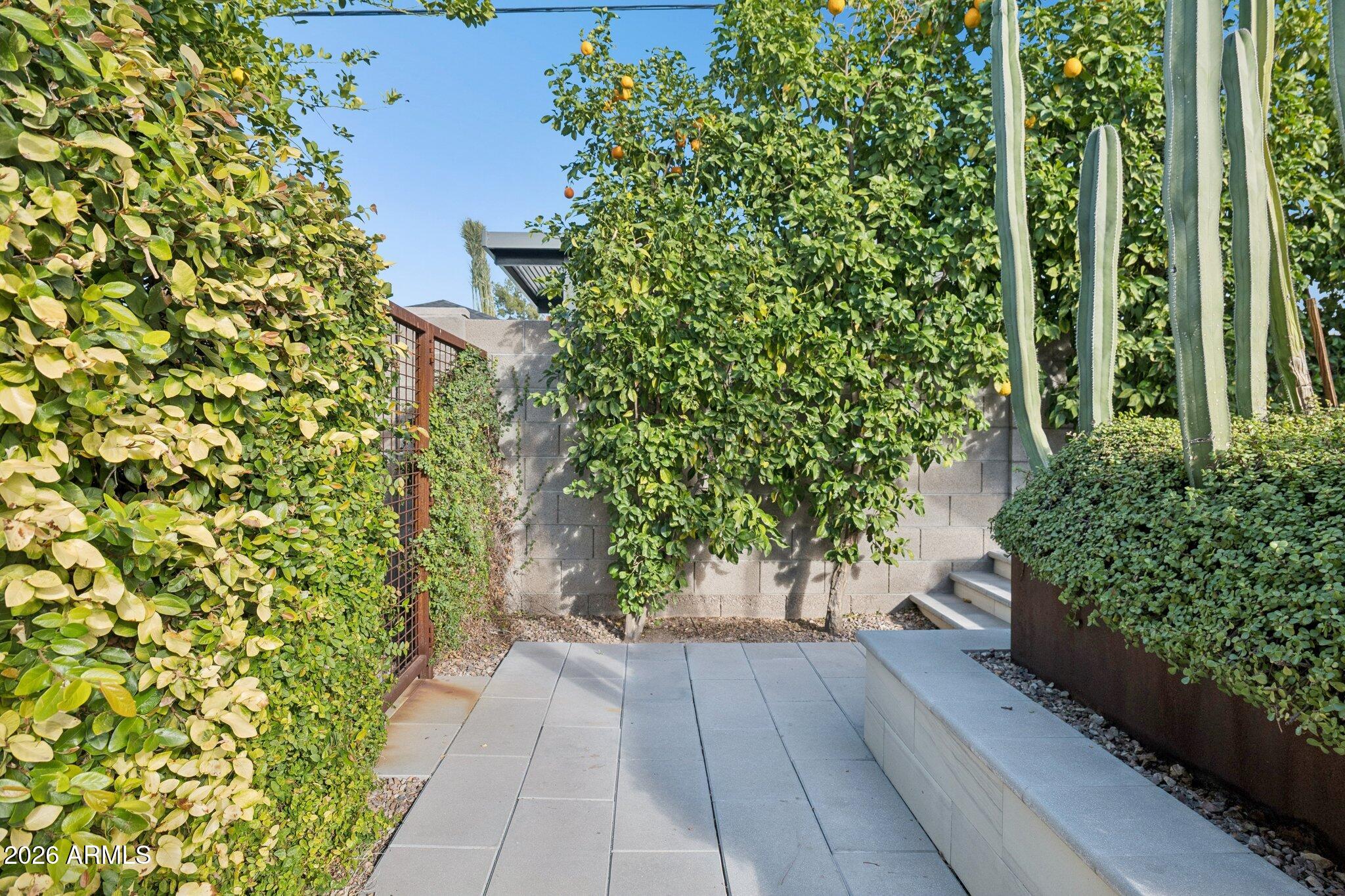 5735 North 11th Street Phoenix, AZ 85014 - Photo 50 of 60 60-web-or-mls-5735-north-11th-st