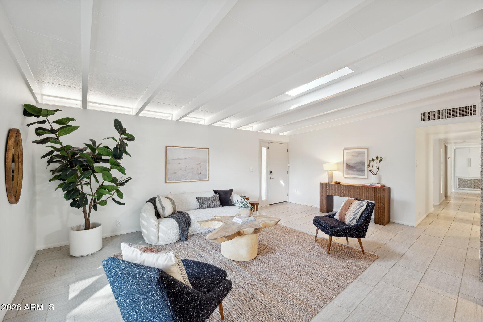 5735 North 11th Street Phoenix, AZ 85014 - Photo 4 of 60 8-web-or-mls-5735-north-11th-st