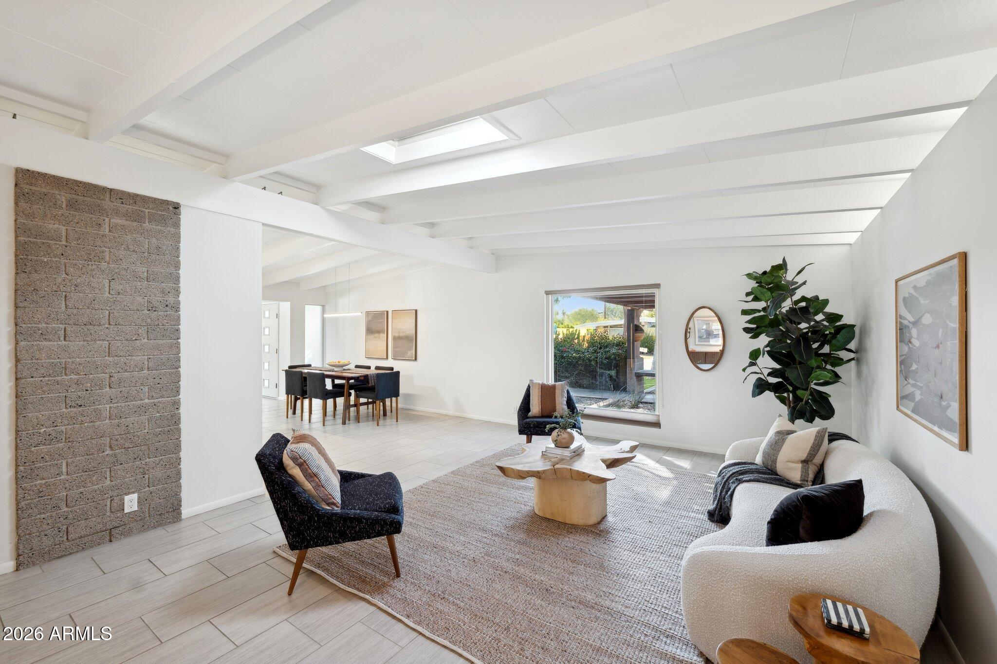 5735 North 11th Street Phoenix, AZ 85014 - Photo 6 of 60 6-web-or-mls-5735-north-11th-st