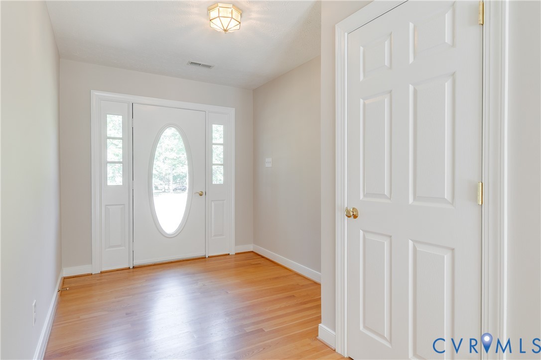 6701 Caboose Lane Sandston, VA 23150 - Photo 5 of 28