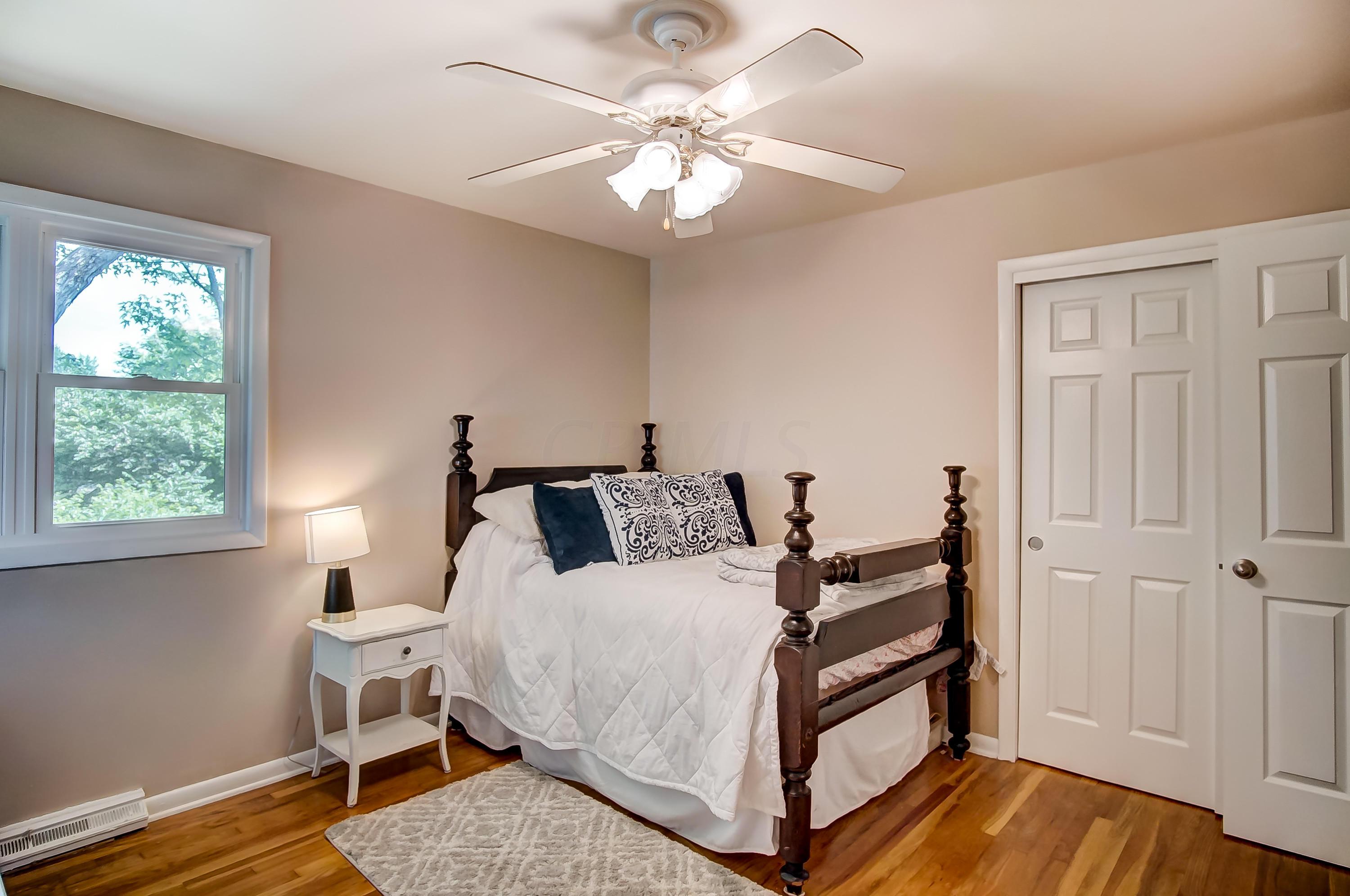 1368 Zollinger Road Columbus, OH 43221 - Photo 21 of 32