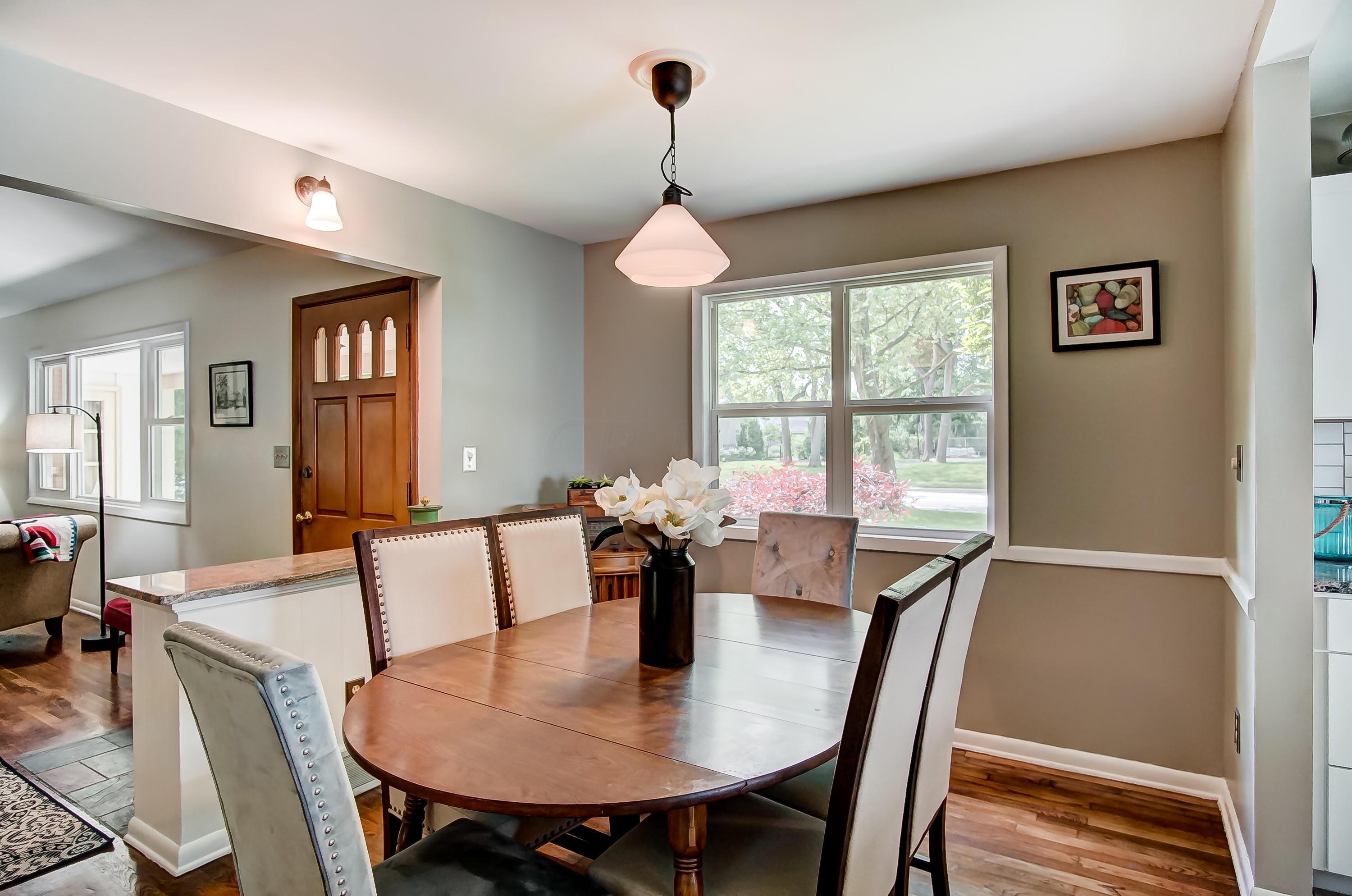 1368 Zollinger Road Columbus, OH 43221 - Photo 3 of 32