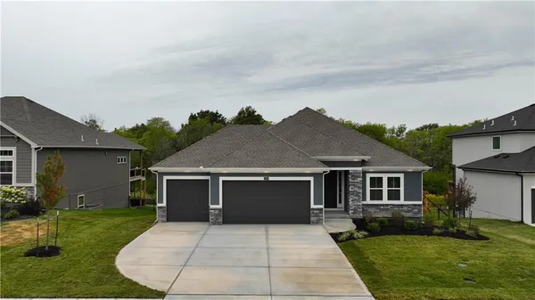 $674,900 | 10504 North Mulberry Street, Kansas City, MO 64155