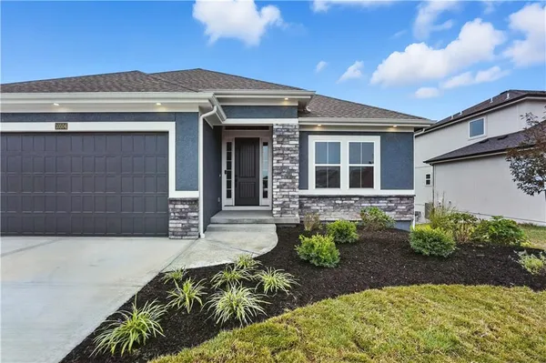 $674,900 | 10504 North Mulberry Street, Kansas City, MO 64155