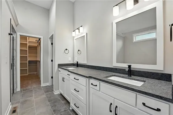 $674,900 | 10504 North Mulberry Street, Kansas City, MO 64155