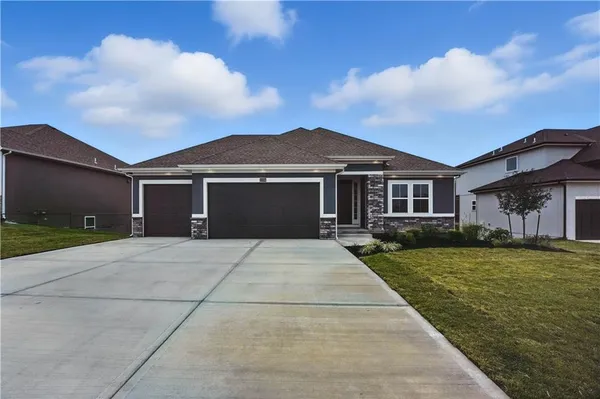 $674,900 | 10504 North Mulberry Street, Kansas City, MO 64155