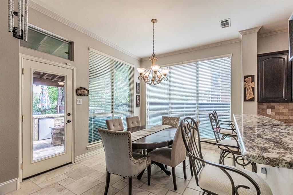 3240 Paddock Circle Flower Mound, TX 75022 - Photo 11 of 38 Eat In Kitchen