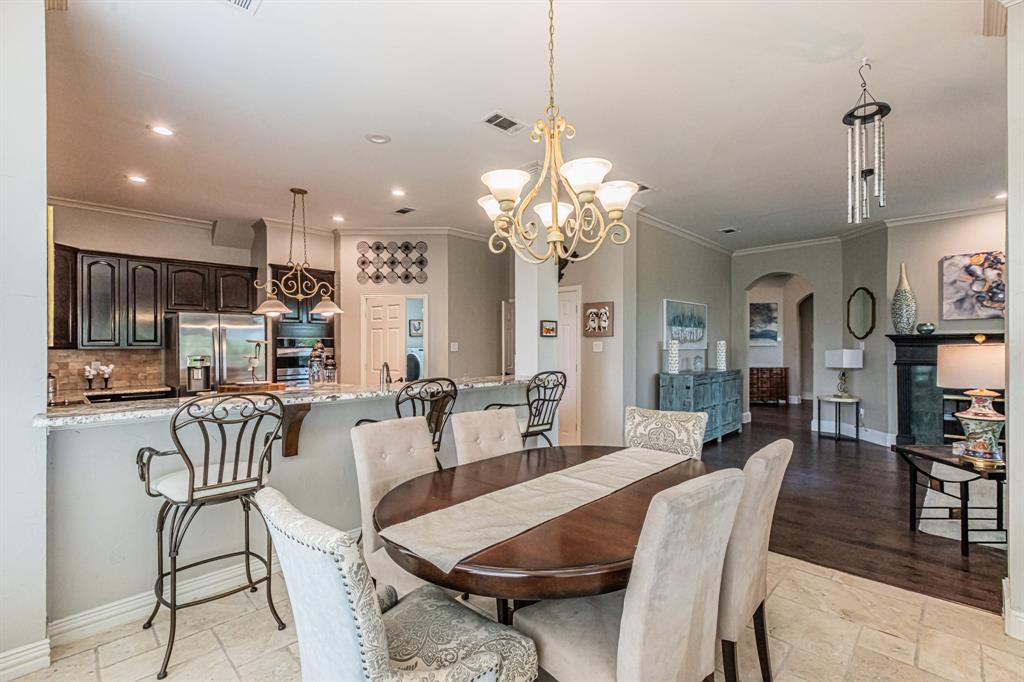 3240 Paddock Circle Flower Mound, TX 75022 - Photo 12 of 38 Eat in Kitchen
