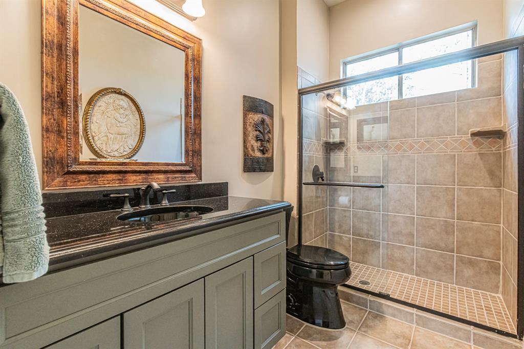 3240 Paddock Circle Flower Mound, TX 75022 - Photo 25 of 38 1st Floor Guest Bathroom