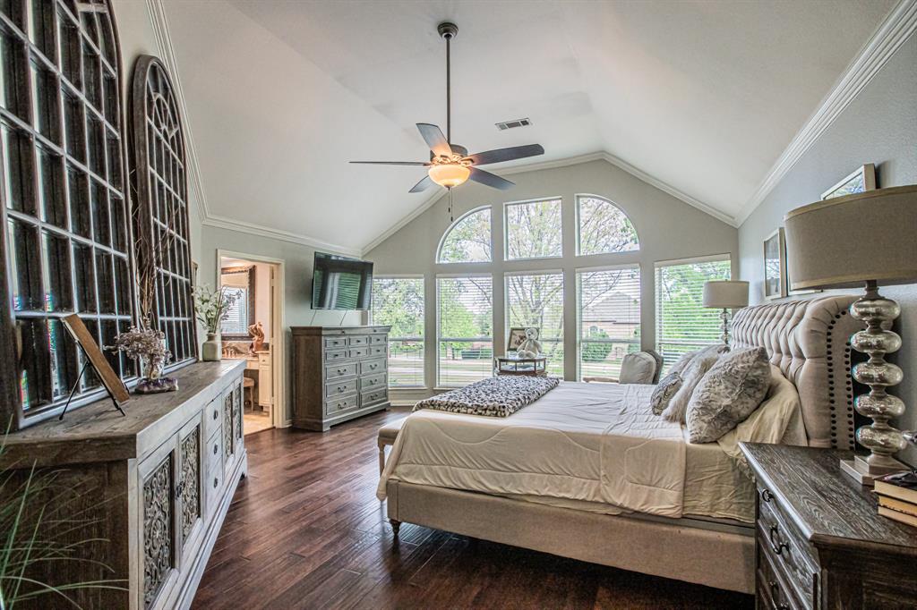 3240 Paddock Circle Flower Mound, TX 75022 - Photo 27 of 38 2nd Floor Primary Bedroom
