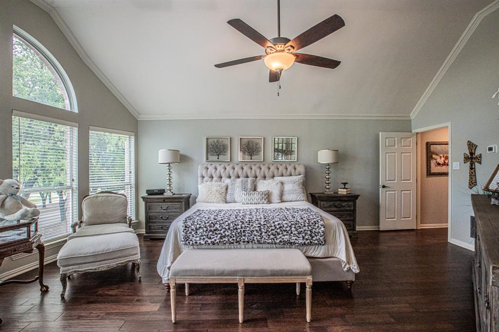 3240 Paddock Circle Flower Mound, TX 75022 - Photo 28 of 38 2nd Floor Primary Bedroom