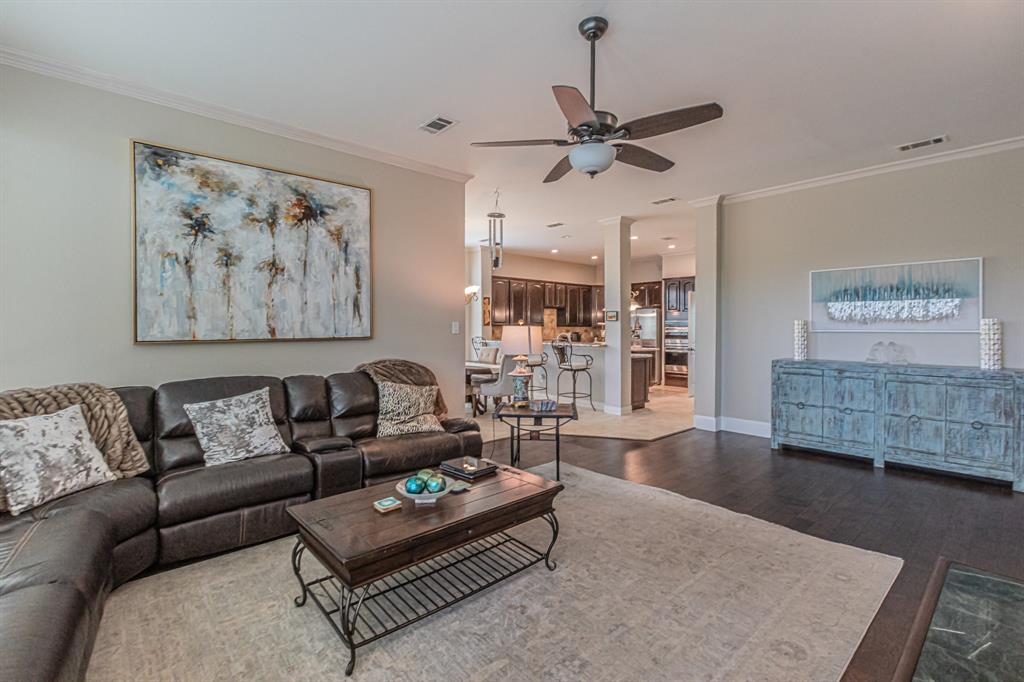 3240 Paddock Circle Flower Mound, TX 75022 - Photo 10 of 38 Family Room