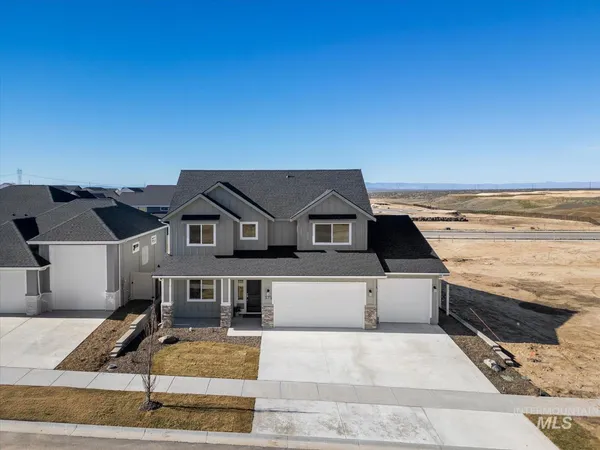 $699,900 | 375 South Strut Way, Boise, ID 83716