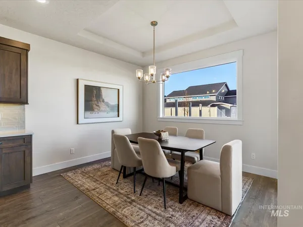 $699,900 | 375 South Strut Way, Boise, ID 83716