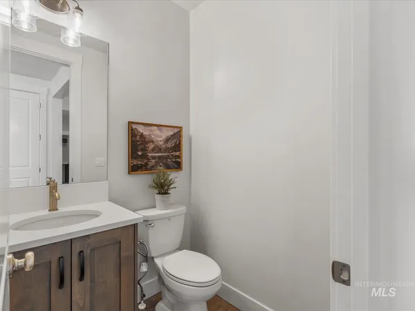$699,900 | 375 South Strut Way, Boise, ID 83716