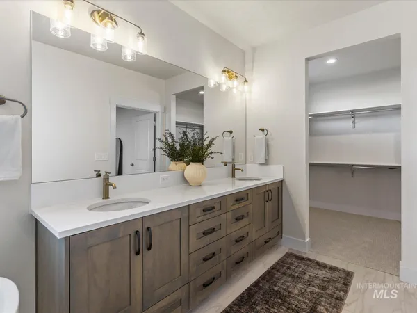 $699,900 | 375 South Strut Way, Boise, ID 83716
