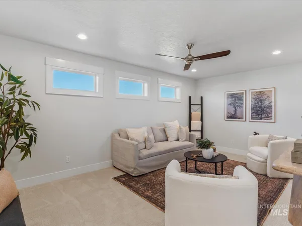$699,900 | 375 South Strut Way, Boise, ID 83716