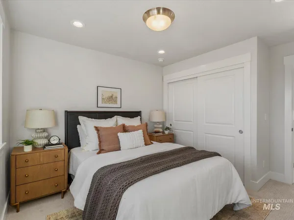 $699,900 | 375 South Strut Way, Boise, ID 83716