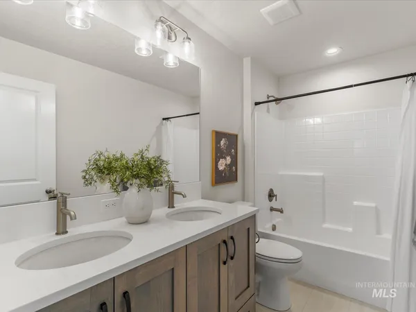 $699,900 | 375 South Strut Way, Boise, ID 83716