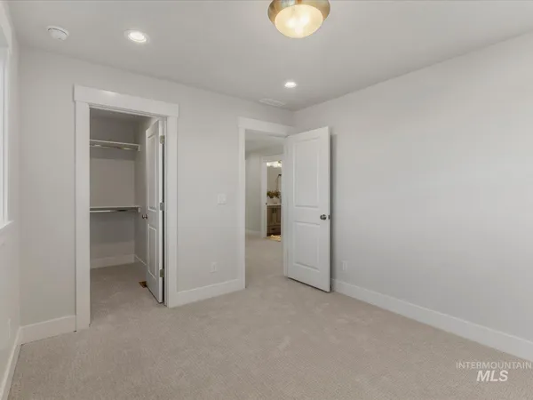 $699,900 | 375 South Strut Way, Boise, ID 83716