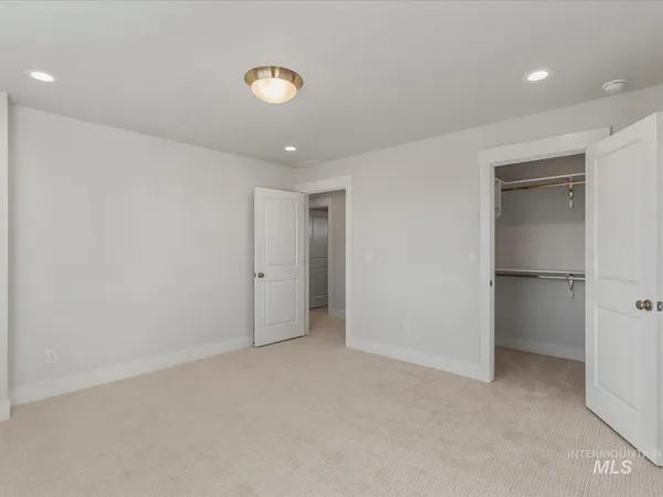 $699,900 | 375 South Strut Way, Boise, ID 83716