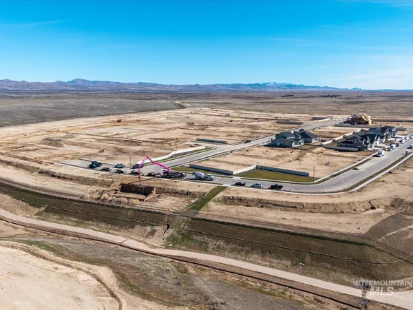 $699,900 | 375 South Strut Way, Boise, ID 83716
