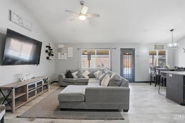 $399,900 | Undisclosed Address, Bakersfield, CA 93307