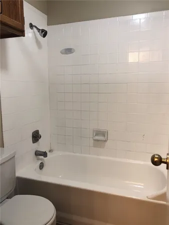 $1,350 | 2210 Pearl Street, Unit 304, Austin, TX 78705