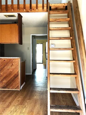 $1,350 | 2210 Pearl Street, Unit 304, Austin, TX 78705