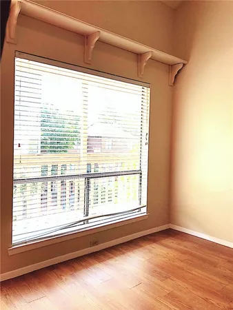 $1,350 | 2210 Pearl Street, Unit 304, Austin, TX 78705
