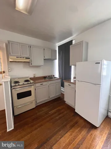 $1,050 | 400 East Washington Street, Unit 3, Charles Town, WV 25414